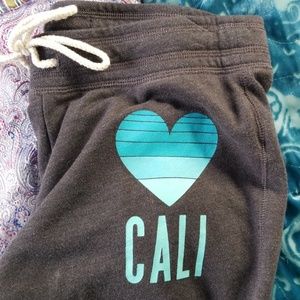 Old Navy Pants - Comfy short sweatpants Old Navy Pants - Comfy short sweatpants